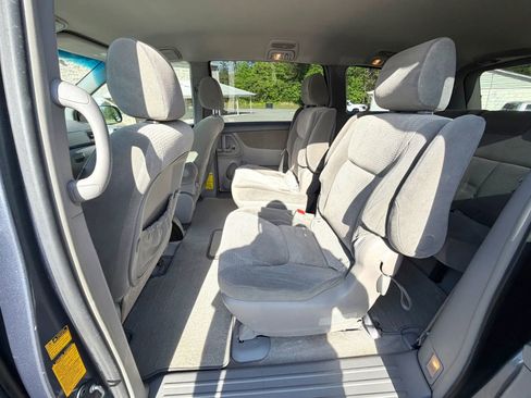 Used 2008 Toyota Sienna LE FWD image 5