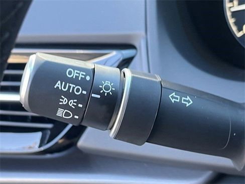 Used 2026 Acura RDX SH-AWD image 23