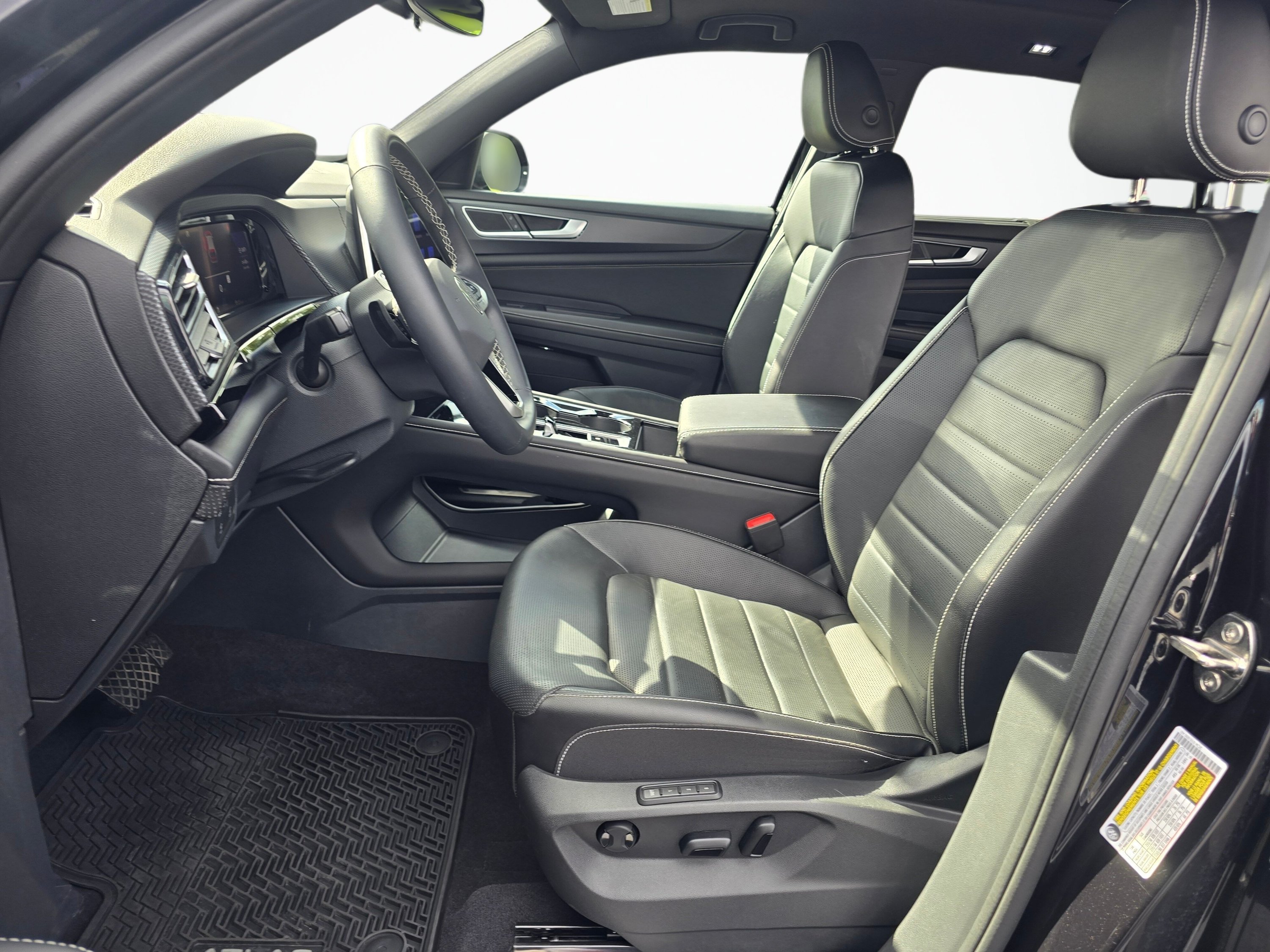 Used 2024 Volkswagen Atlas Cross Sport SEL AWD/4WD image 11
