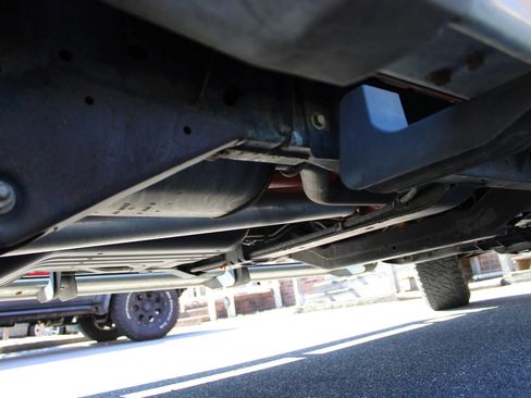 Used 2009 HUMMER H3T Luxury image 32