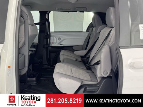 New 2026 Toyota Sienna LE image 9