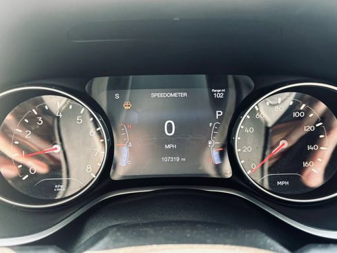 Used 2018 Jeep Compass Latitude w/ Popular Equipment Group AWD/4WD image 14