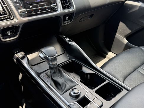 Used 2023 Kia Sorento EX w/ Panoramic Sunroof Package FWD image 30