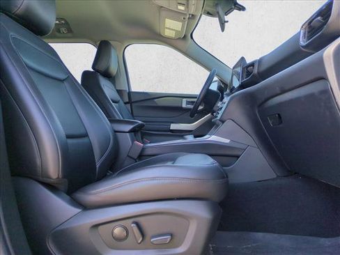 Used 2023 Ford Explorer XLT w/ Equipment Group 202A image 16