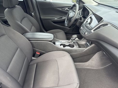 Used 2024 Chevrolet Malibu LT image 33
