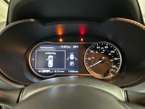 Used 2025 Nissan Versa SV image 14