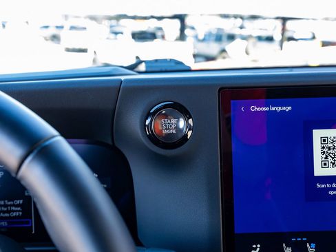 Used 2025 Lexus GX 550 w/ Accessory Package (Z1) image 25