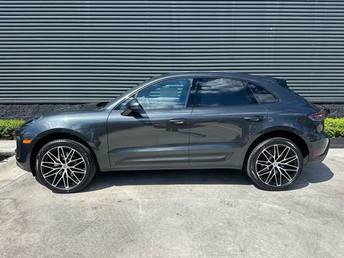 Used 2026 Porsche Macan image 2