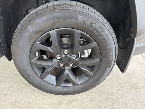 Used 2025 Toyota RAV4 LE image 10