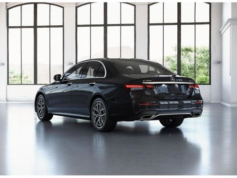 Certified 2022 Mercedes-Benz E 350 4MATIC Sedan image 43