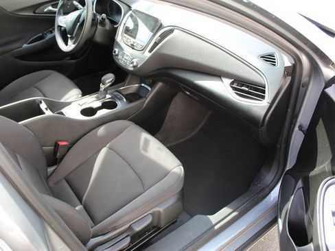 Used 2023 Chevrolet Malibu LT image 12