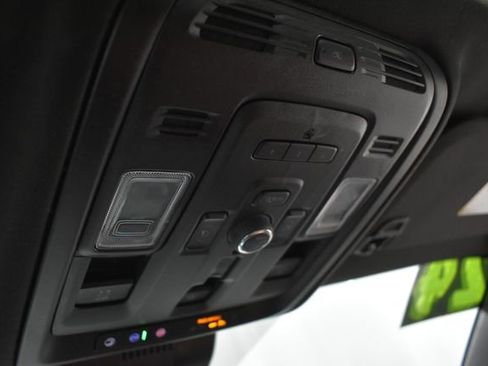 Used 2024 GMC Yukon XL Denali Ultimate AWD/4WD image 24