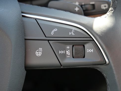 Used 2023 Audi Q5 2.0T Premium w/ Convenience Package image 32