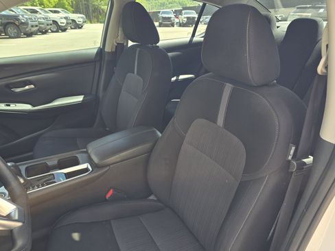 Used 2024 Nissan Sentra SV FWD image 12