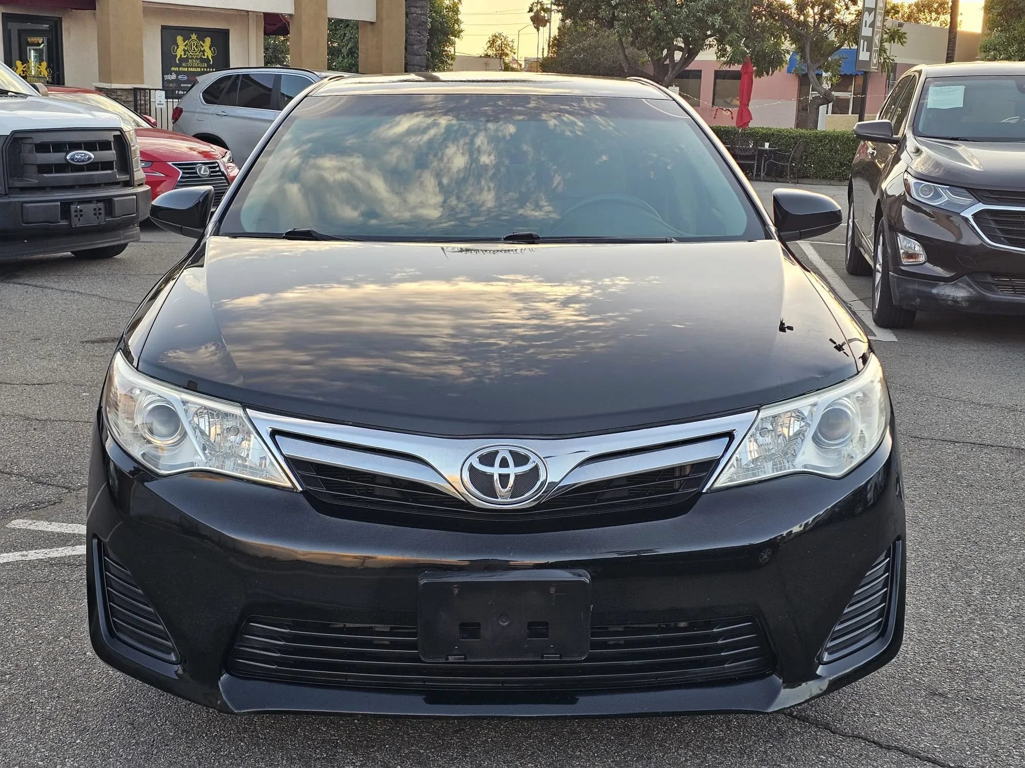 Used 2012 Toyota Camry LE FWD image 2