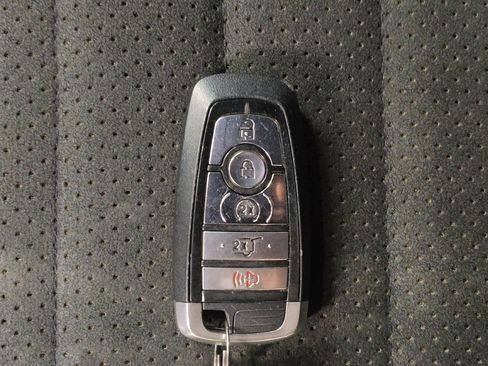 Used 2020 Ford Edge ST-Line image 32