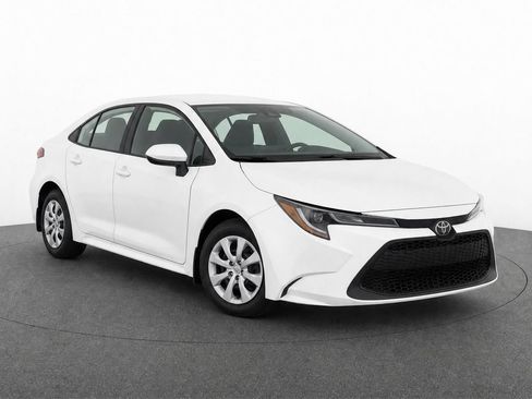 Used 2022 Toyota Corolla LE FWD image 2