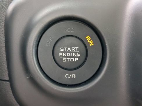 Used 2023 Jeep Wrangler Unlimited Sahara AWD/4WD image 26