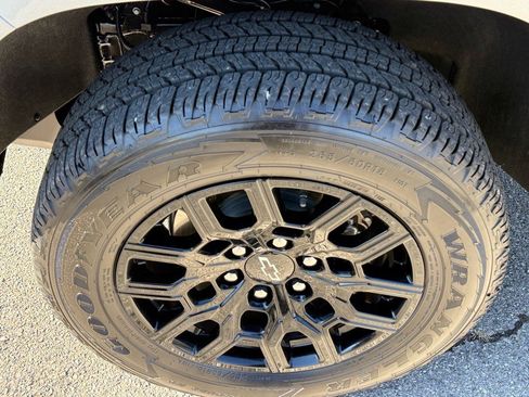 Certified 2025 Chevrolet Colorado W/T w/ WT Custom Package image 12