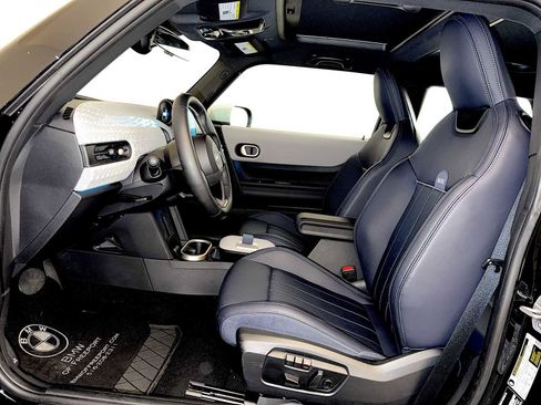 Certified 2025 MINI Cooper S image 9