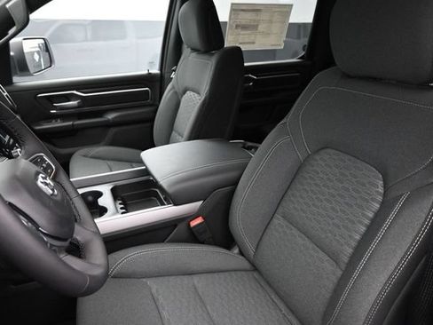 New 2026 RAM 1500 4x4 Crew Cab image 7