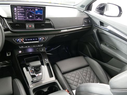 Used 2025 Audi SQ5 Premium Plus AWD/4WD image 8