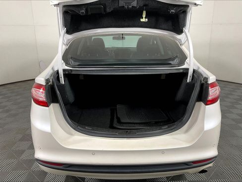 Used 2016 Ford Fusion SE w/ Equipment Group 202A FWD image 37