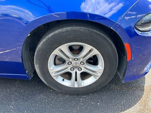 Used 2020 Dodge Charger SXT w/ Leather Interior Group RWD image 2