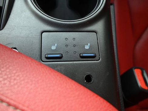 Used 2022 Toyota Camry XSE FWD image 33