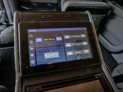 Used 2021 Lincoln Navigator L Reserve AWD/4WD image 28