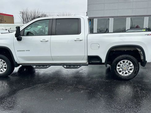 Used 2021 Chevrolet Silverado 2500 LT w/ Fleet Comfort Package image 8
