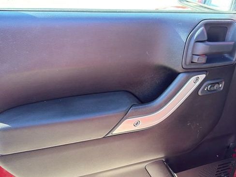 Used 2013 Jeep Wrangler Unlimited Sahara w/ Dual Top Group image 17