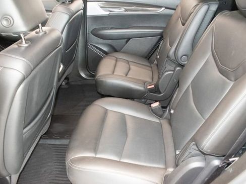 Used 2023 Cadillac XT6 Sport w/ Technology Package AWD/4WD image 19