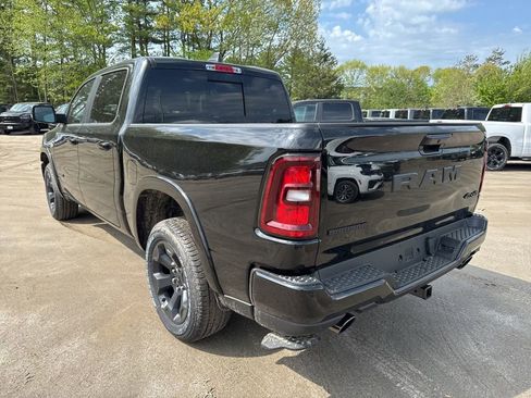 New 2026 RAM 1500 4x4 Crew Cab image 3