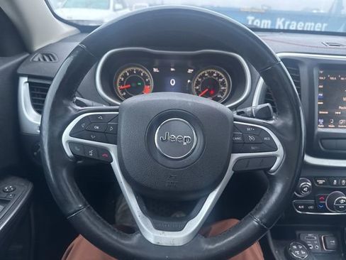 Used 2015 Jeep Cherokee Trailhawk w/ Comfort/Convenience Group image 15