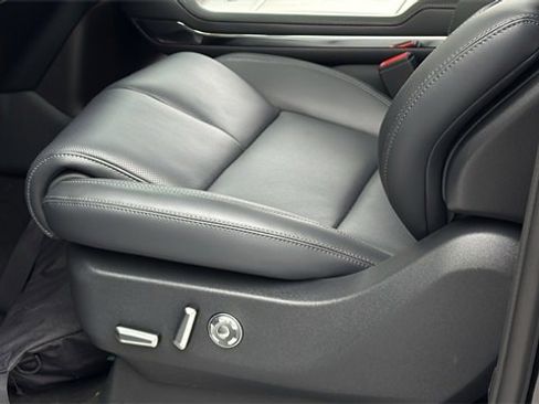 New 2025 Lincoln Navigator L Reserve w/ Jet Appearance Package image 23