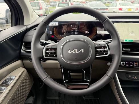 New 2026 Kia Carnival FWD image 23