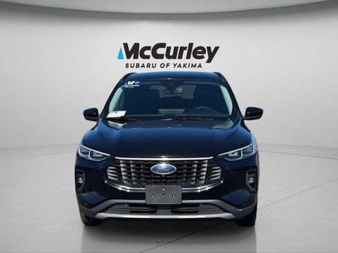 Used 2023 Ford Escape Platinum AWD/4WD image 8