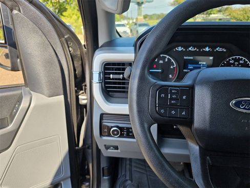 Used 2024 Ford F250 XLT image 25