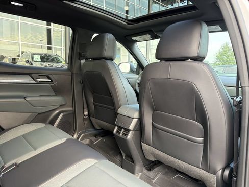 Used 2026 GMC Terrain AT4 w/ LPO, Floor Liner Package AWD/4WD image 17