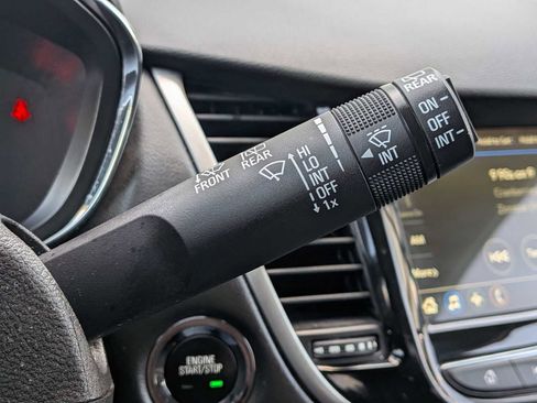 Used 2019 Chevrolet Trax LT w/ LT Convenience Package image 23