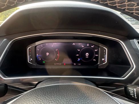 Used 2019 Volkswagen Tiguan SEL Premium R-Line image 14