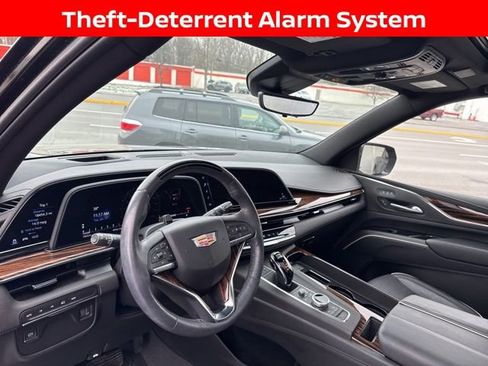 Used 2024 Cadillac Escalade Premium Luxury image 11