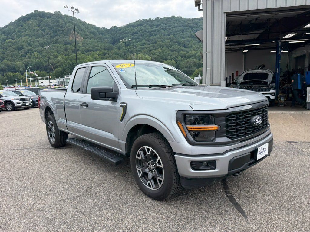 Used 2024 Ford F150 STX AWD/4WD image 3