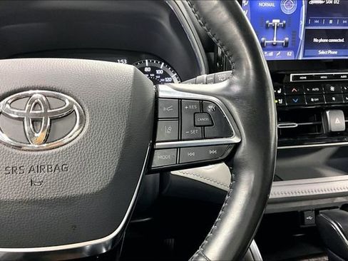 Used 2021 Toyota Highlander Limited AWD/4WD image 14
