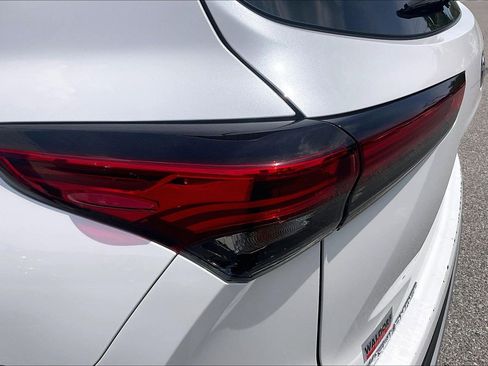 Used 2023 Toyota Highlander XSE AWD/4WD image 35