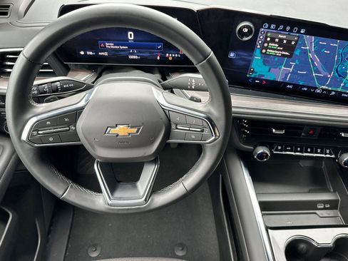 Used 2025 Chevrolet Tahoe LS image 16