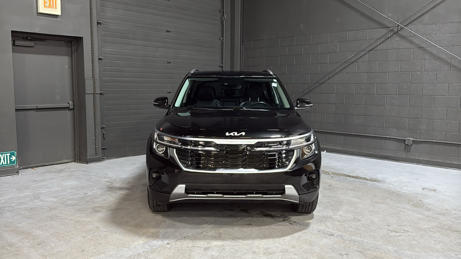 Used 2024 Kia Seltos S AWD/4WD image 2