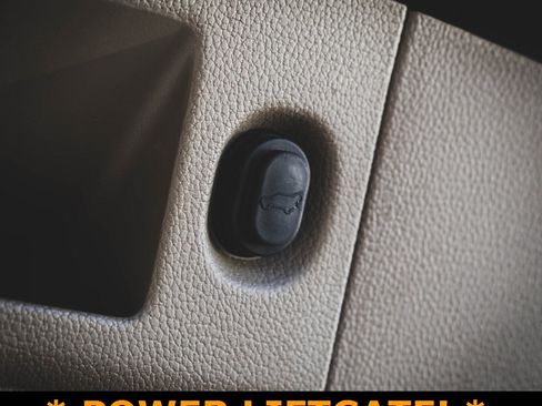 Used 2019 GMC Yukon XL SLT image 9