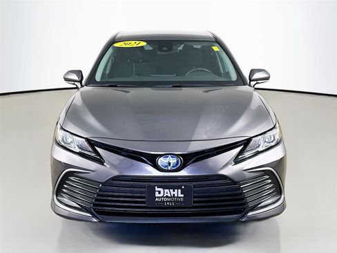 Used 2021 Toyota Camry LE FWD image 3